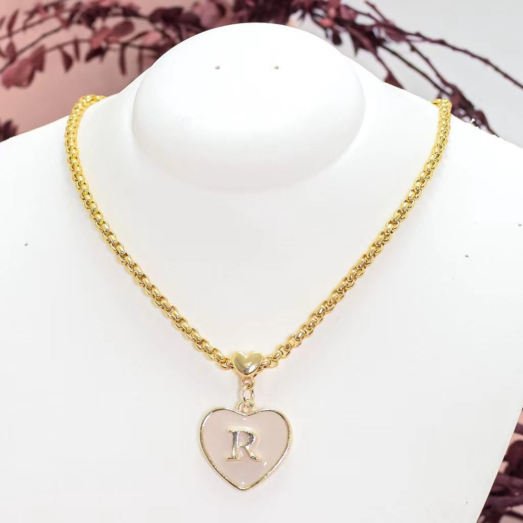 Colar Personalizado Coração & Inicial – A Joia Feminina que É a Sua Cara 💖✨